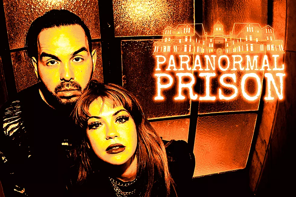 Ghost Hunting With Holy Wars - 'Paranormal Prison'