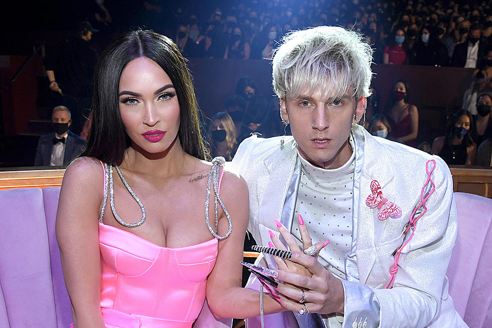 Megan Fox Pregnant With First Child With Machine Gun Kelly